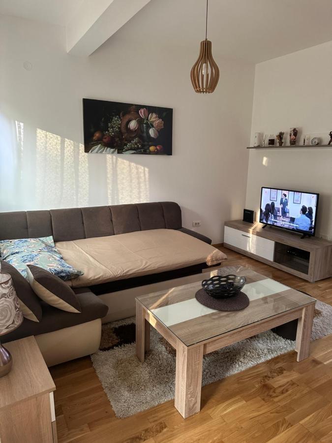 Kropa Apartman Podgoriţa Exterior foto